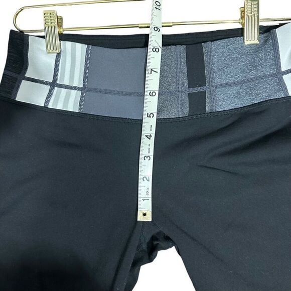 Lululemon Grove Cropped Pants Women's 8‎ Black Gray Stretch Breathable Yoga - Picture 7 of 7